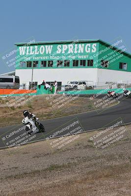 media/Apr-20-2025-AHRMA (Sun) [[393a79c373]]/Race/group 10 early race/Turn 4b/
